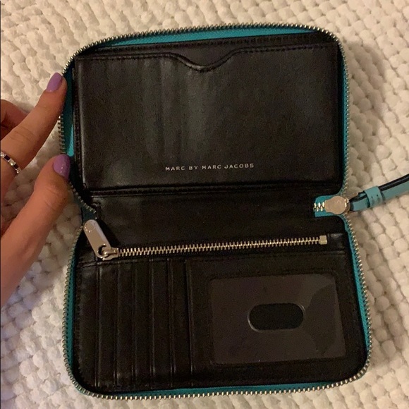 Blue Marc by Marc Jacobs wallet - Picture 4 of 4